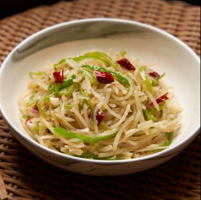 🌶️ 酸辣土豆丝 / Spicy and Sour Shredded Potato
